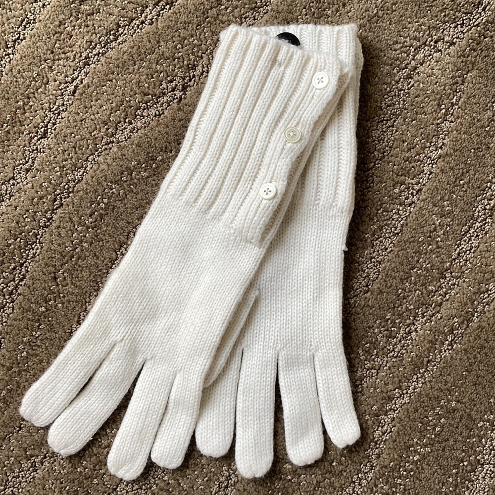 NWT Banana Republic 100% cashmere beautiful off white gloves